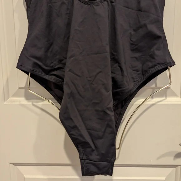 NWT SKIMS Signature Swim SCOOP NECK ONE PIECE Black Onyx 3X - Picture 4 of 7